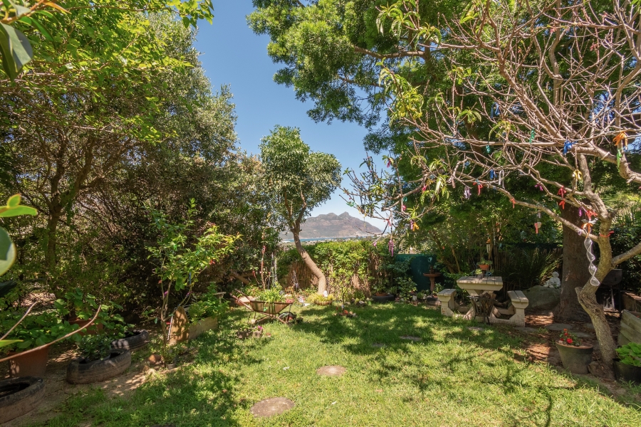 8 Bedroom Property for Sale in Hout Bay Western Cape